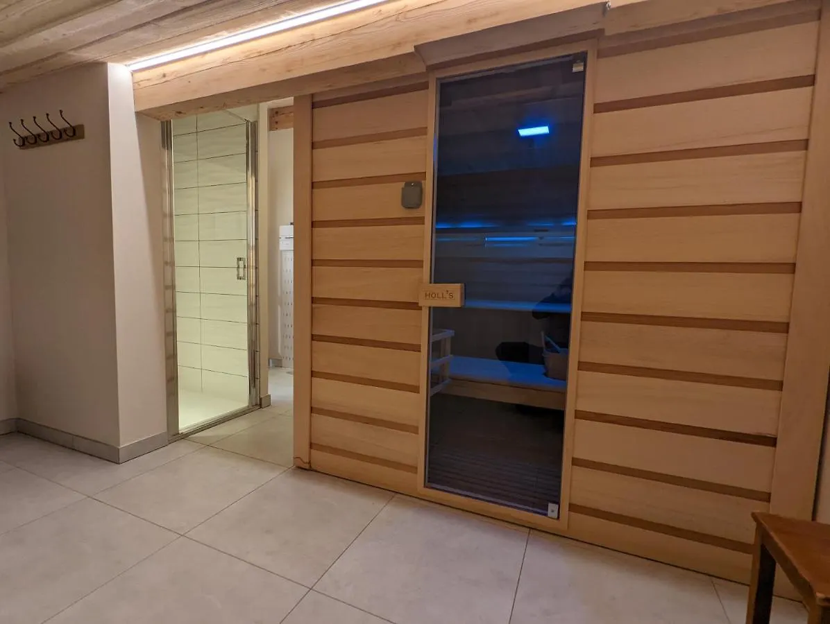 Les Chalets De L'Adret Le Grand-Bornand 0*,